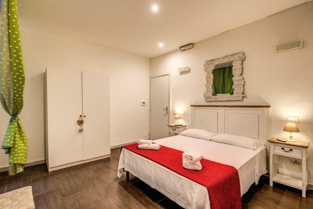 Guest House O Affittacamere La Civetta Di Trastevere B Rome Exterior photo