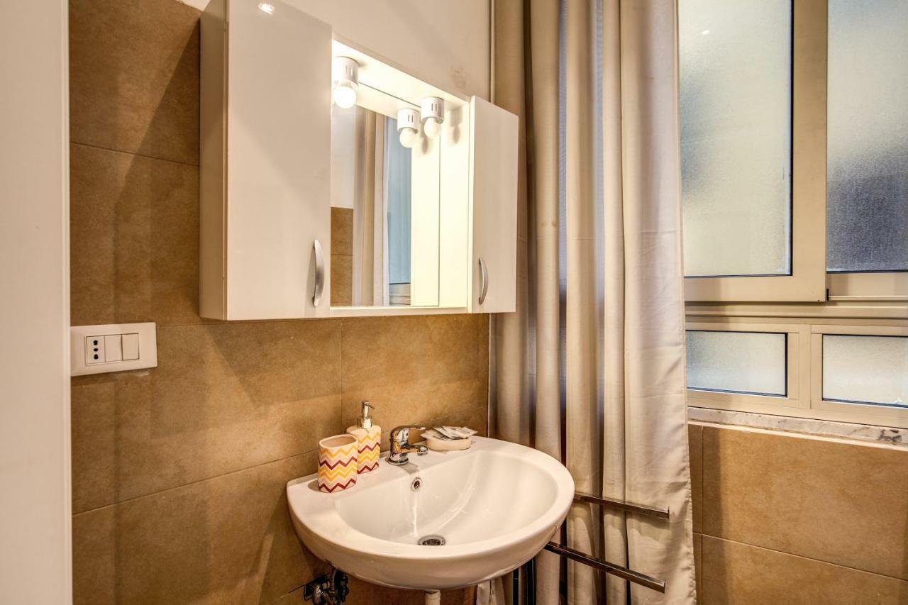 Guest House O Affittacamere La Civetta Di Trastevere B Rome Exterior photo