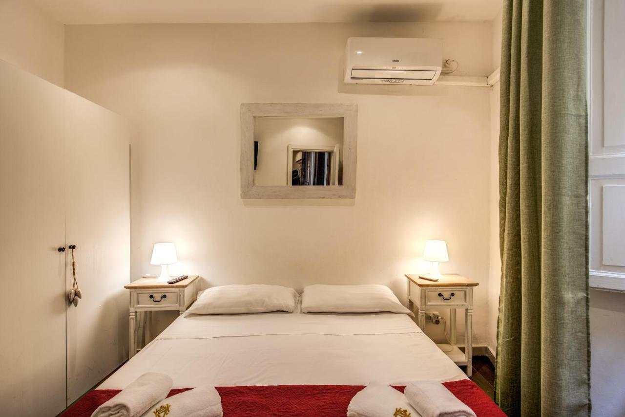 Guest House O Affittacamere La Civetta Di Trastevere B Rome Exterior photo